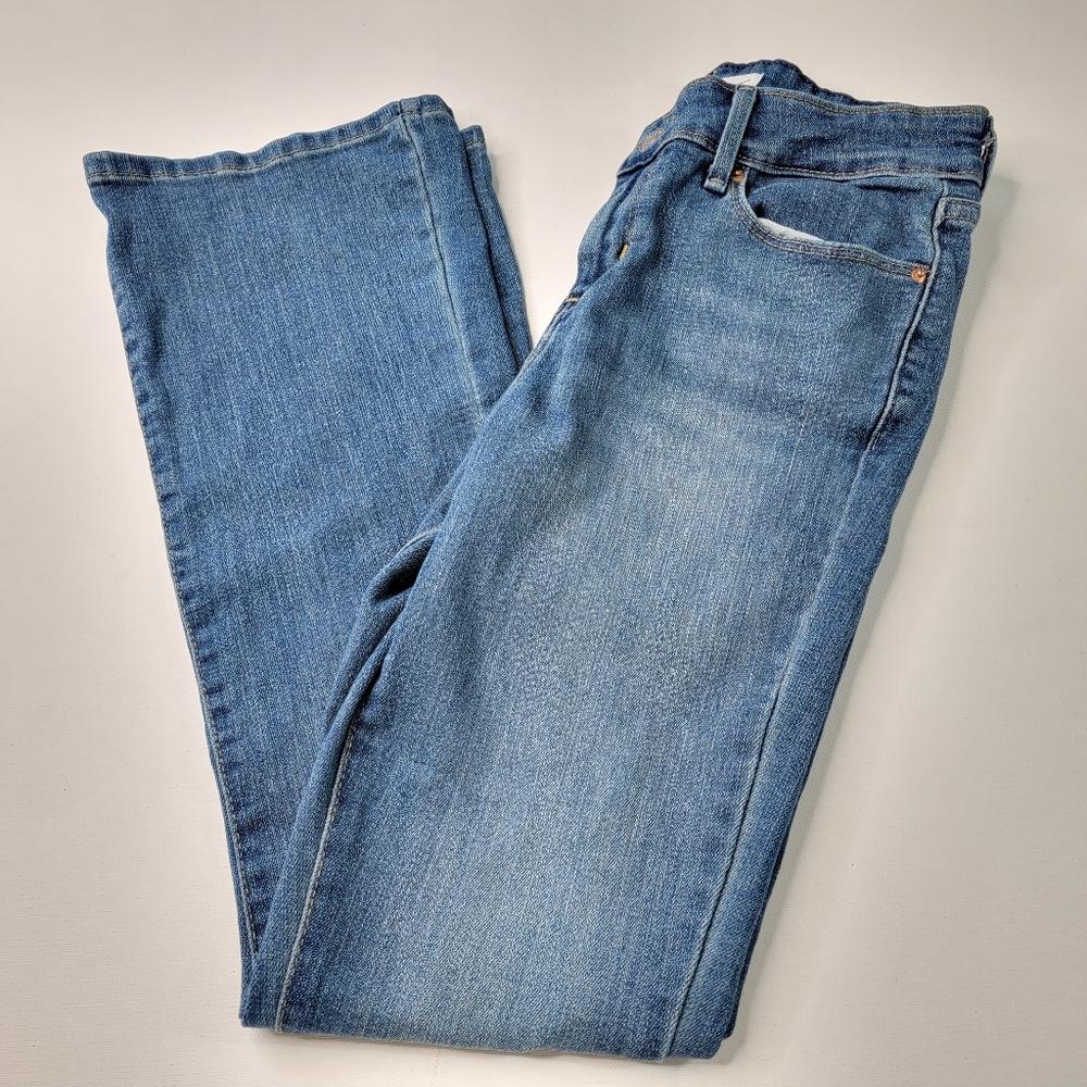 Signature by Levi Strauss & Co. Gold Label Midrise Bootcut Jeans Size 2 Short - Picture 2 of 11